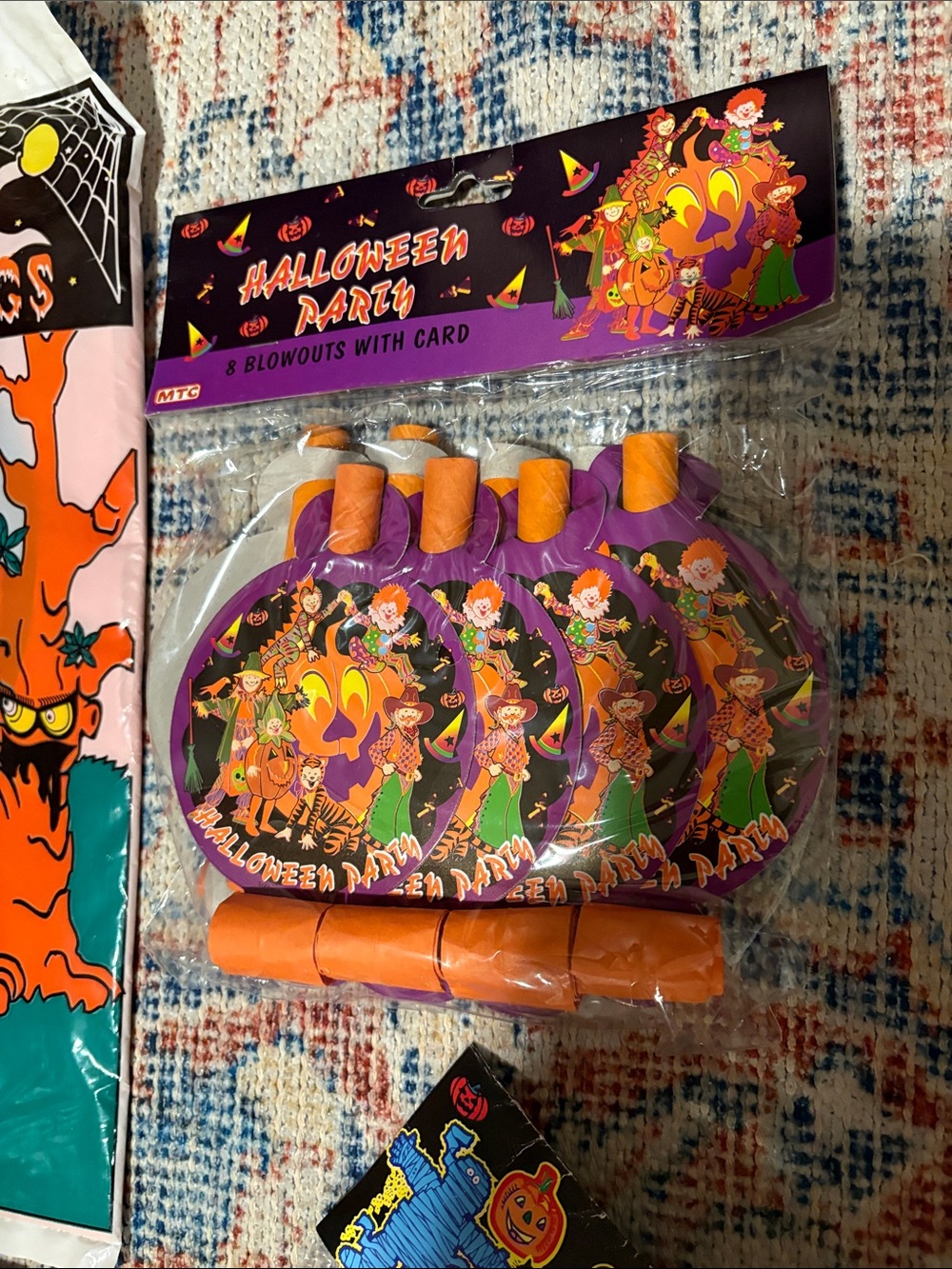 Vintage 90s Deadstock MTC Halloween Party Packs inc. Blowers and Hats NEW - Picture 4 of 8